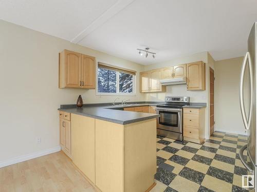 141 Homestead Crescent, Edmonton, AB - Indoor Photo Showing Kitchen