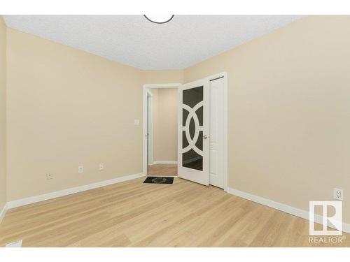 2423 35 Av Nw, Edmonton, AB - Indoor Photo Showing Other Room