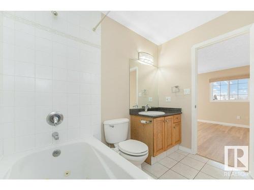 2423 35 Av Nw, Edmonton, AB - Indoor Photo Showing Bathroom