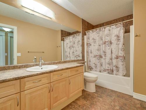 14028 134 Street, Edmonton, AB - Indoor Photo Showing Bathroom