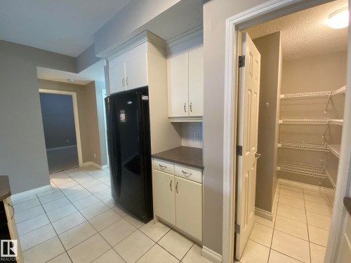 304 9803 96A Street, Edmonton, AB - Indoor