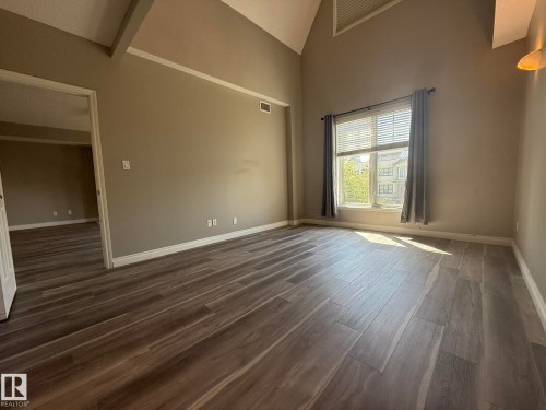 304 9803 96A Street, Edmonton, AB - Indoor Photo Showing Other Room