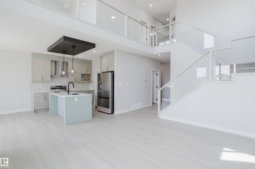 147 Caledonia Drive, Leduc, AB - Indoor Photo Showing Kitchen