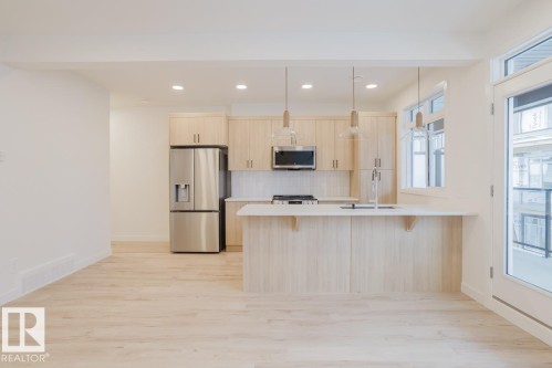 17 16231 19 Avenue  Edmonton, AB T6W 5C6