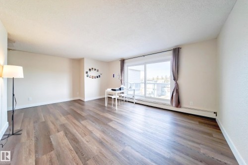 404 10624 123 Street, Edmonton, AB - Indoor