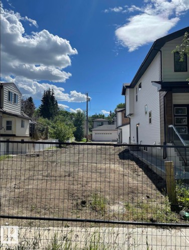 10815 65 Avenue, Edmonton, AB 