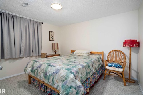 49229 Range Rd 263, Rural Leduc County, AB - Indoor Photo Showing Bedroom