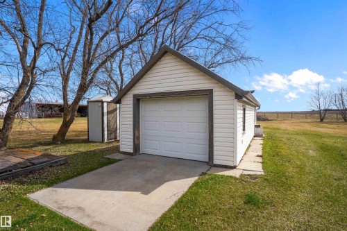 49229 Range Rd 263, Rural Leduc County, AB - Outdoor