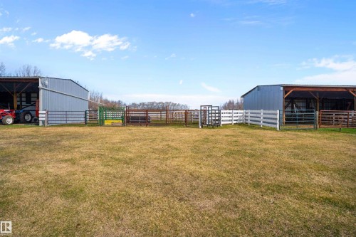 49229 Range Rd 263, Rural Leduc County, AB - Outdoor