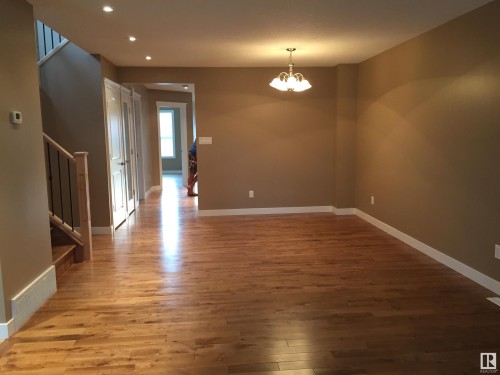 12224 88 Street Nw, Edmonton, AB - Indoor Photo Showing Other Room