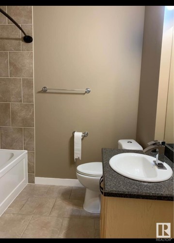 12224 88 Street Nw, Edmonton, AB - Indoor Photo Showing Bathroom