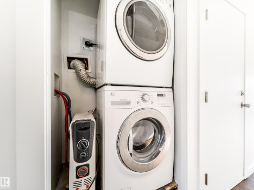 11721 80 Street, Edmonton, AB - Indoor Photo Showing Laundry Room