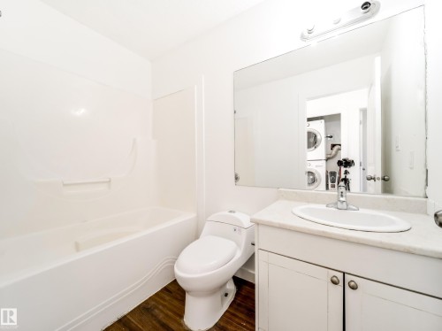 11721 80 Street, Edmonton, AB - Indoor Photo Showing Bathroom