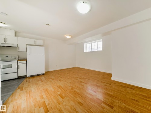 11721 80 Street, Edmonton, AB - Indoor Photo Showing Kitchen