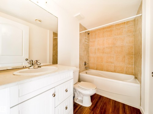 11721 80 Street, Edmonton, AB - Indoor Photo Showing Bathroom