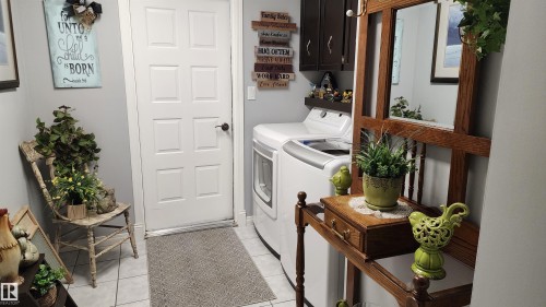 5307 Ravine Drive, Elk Point, AB - Indoor Photo Showing Laundry Room