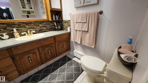 5307 Ravine Drive, Elk Point, AB - Indoor Photo Showing Bathroom