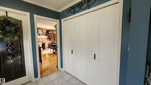 5307 Ravine Drive, Elk Point, AB - Indoor Photo Showing Other Room