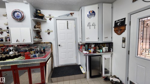 5307 Ravine Drive, Elk Point, AB - Indoor