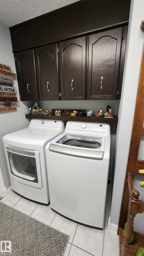 5307 Ravine Drive, Elk Point, AB - Indoor Photo Showing Laundry Room