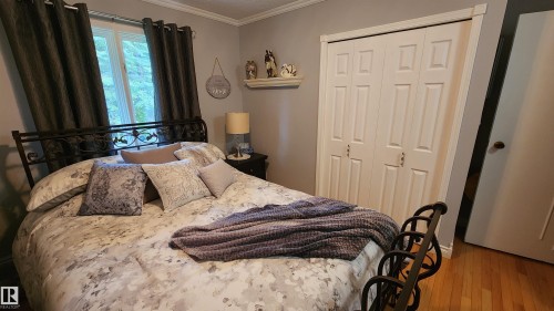 5307 Ravine Drive, Elk Point, AB - Indoor Photo Showing Bedroom