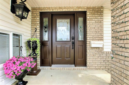 329 Heath Road, Edmonton, AB - Outdoor With Exterior