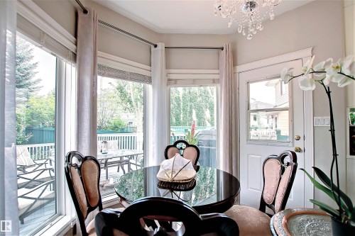329 Heath Road, Edmonton, AB - Indoor Photo Showing Dining Room