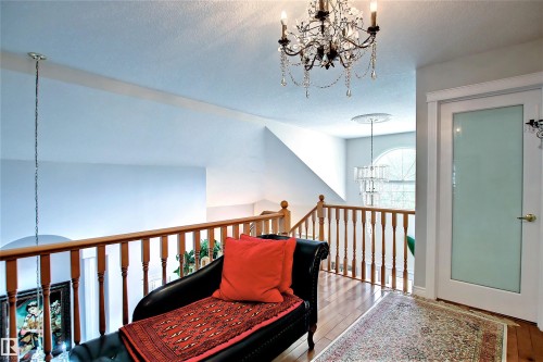 329 Heath Road, Edmonton, AB - Indoor Photo Showing Other Room