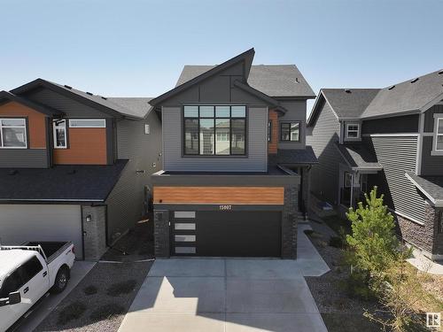 15807 30 Avenue SW  Edmonton, AB T6W 4X3