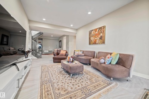 8948 20 Avenue, Edmonton, AB - Indoor Photo Showing Living Room
