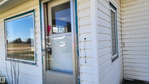 5012 51 Street, Mannville, AB - Outdoor With Exterior