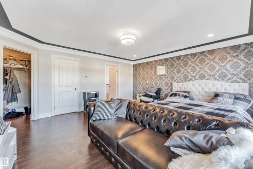 16756 60 Street, Edmonton, AB - Indoor Photo Showing Living Room