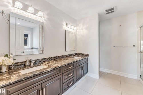 16756 60 Street, Edmonton, AB - Indoor Photo Showing Bathroom