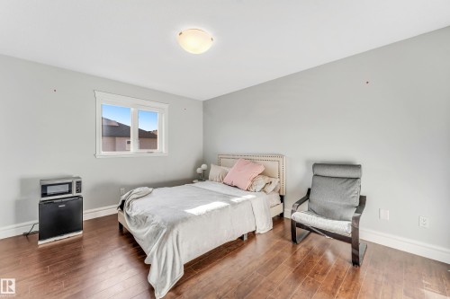 16756 60 Street, Edmonton, AB - Indoor Photo Showing Bedroom