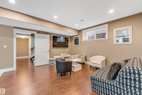 16756 60 Street, Edmonton, AB - Indoor