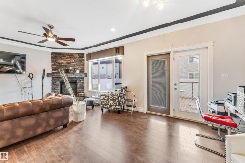 16756 60 Street, Edmonton, AB - Indoor Photo Showing Living Room