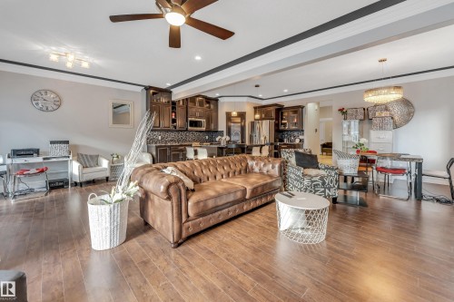 16756 60 Street, Edmonton, AB - Indoor Photo Showing Living Room