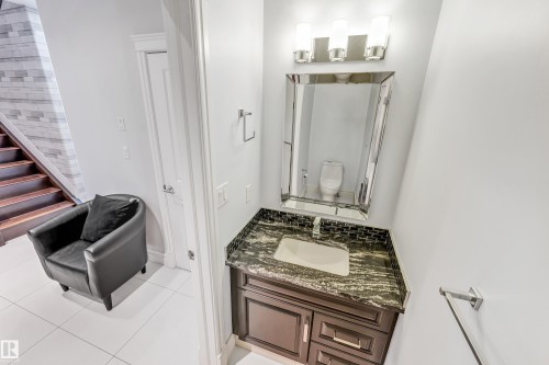 16756 60 Street, Edmonton, AB - Indoor