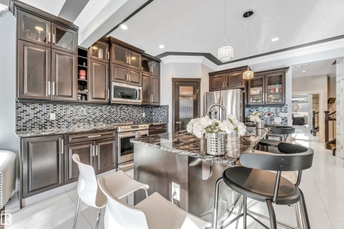 16756 60 Street, Edmonton, AB - Indoor Photo Showing Kitchen With Upgraded Kitchen