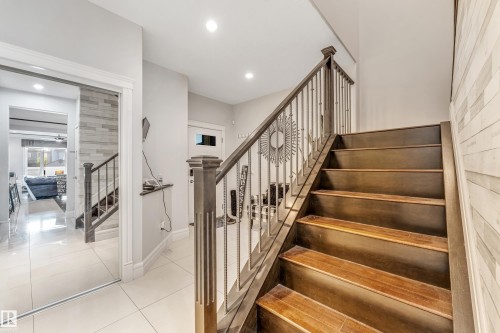 16756 60 Street, Edmonton, AB - Indoor Photo Showing Other Room