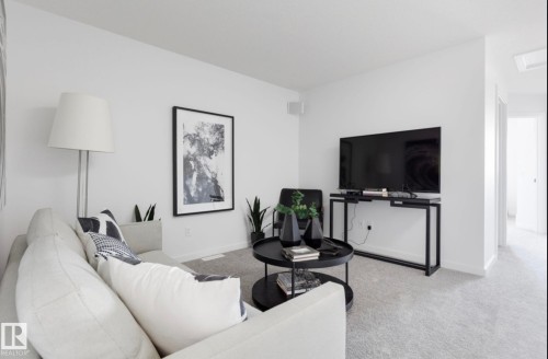 21120 25 Ave, Edmonton, AB - Indoor Photo Showing Living Room
