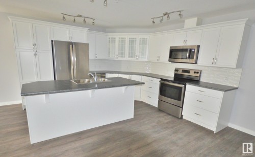202 4110 43 Avenue, Bonnyville Town, AB - Indoor Photo Showing Kitchen With Double Sink