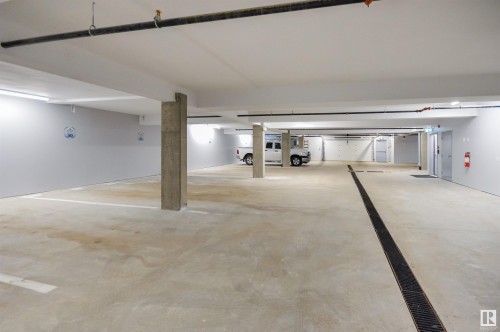202 4110 43 Avenue, Bonnyville Town, AB - Indoor Photo Showing Garage