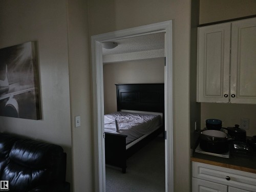 509 7511 171 Street Nw, Edmonton, AB - Indoor