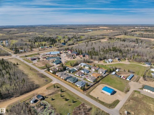 28 Village Creek Es, Rural Wetaskiwin County, AB 
