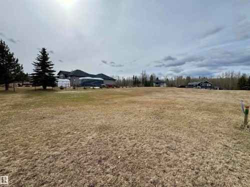 28 Village Creek Es, Rural Wetaskiwin County, AB 