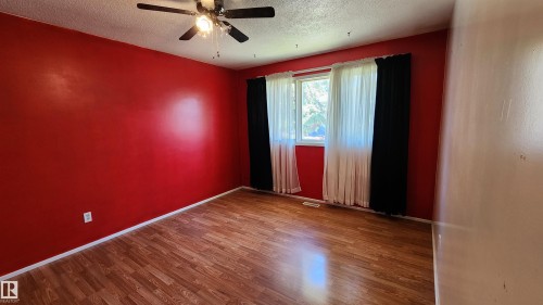 5413 50 Street, Elk Point, AB - Indoor Photo Showing Other Room