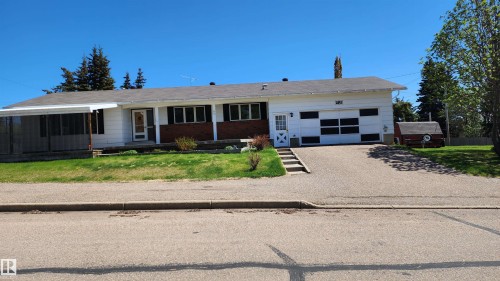 5413 50 Street, Elk Point, AB - Outdoor With Facade