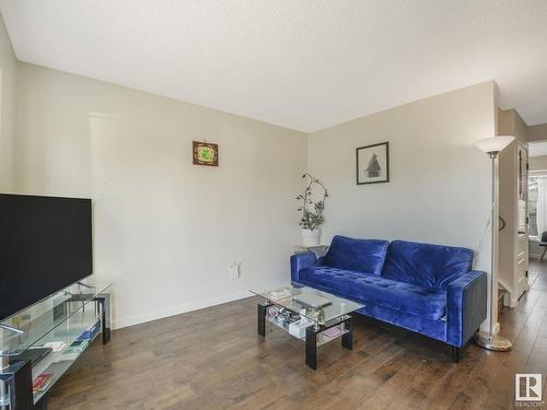 8337 156 Avenue, Edmonton, AB - Indoor Photo Showing Living Room