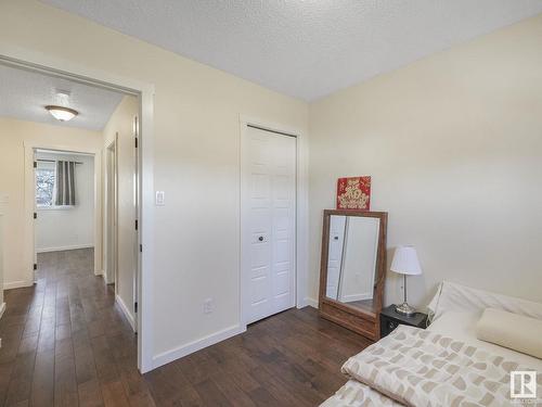 8337 156 Avenue, Edmonton, AB - Indoor Photo Showing Bedroom